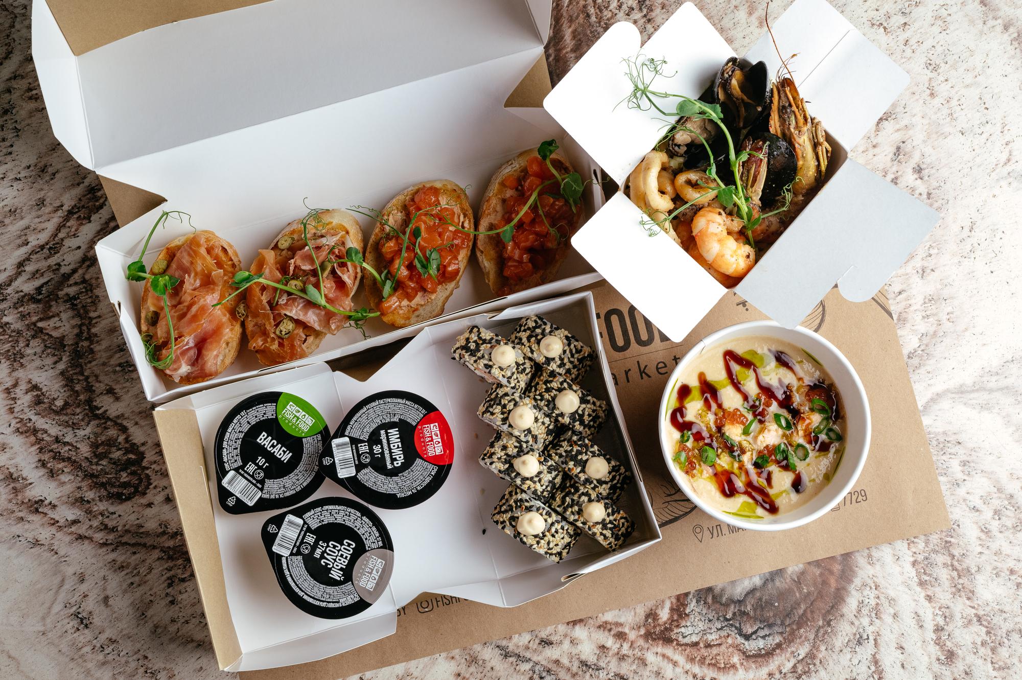 Subscription box with meal components